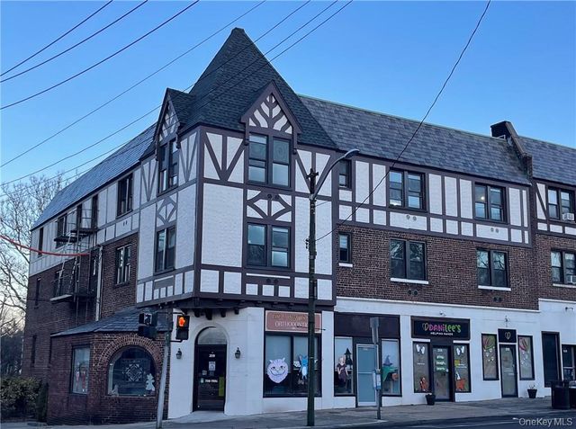 651 W Boulevard 3B, Pelham, NY 10803