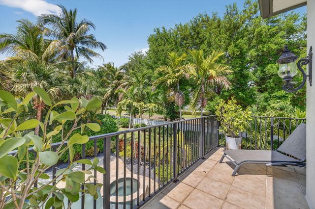 17681 Middlebrook Way, Boca Raton, FL 33496