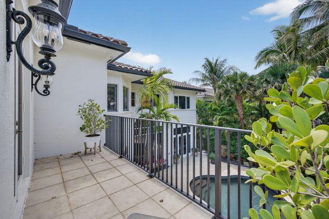 17681 Middlebrook Way, Boca Raton, FL 33496