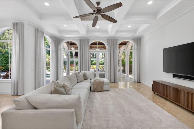 17681 Middlebrook Way, Boca Raton, FL 33496