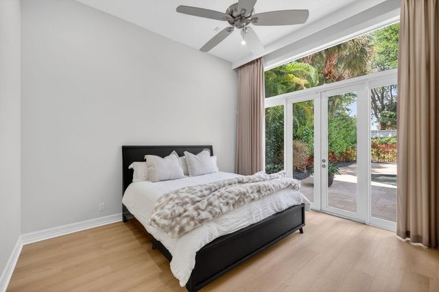 17681 Middlebrook Way, Boca Raton, FL 33496