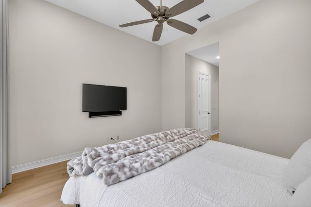 17681 Middlebrook Way, Boca Raton, FL 33496