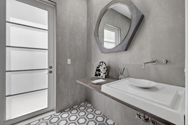 17681 Middlebrook Way, Boca Raton, FL 33496