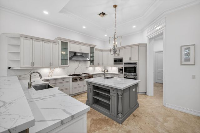 17681 Middlebrook Way, Boca Raton, FL 33496