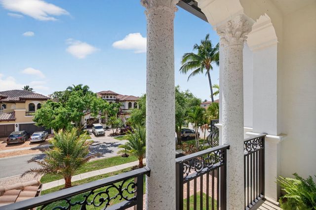 17681 Middlebrook Way, Boca Raton, FL 33496