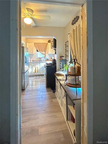 20115 Pelkey Street, Detroit, MI 48205