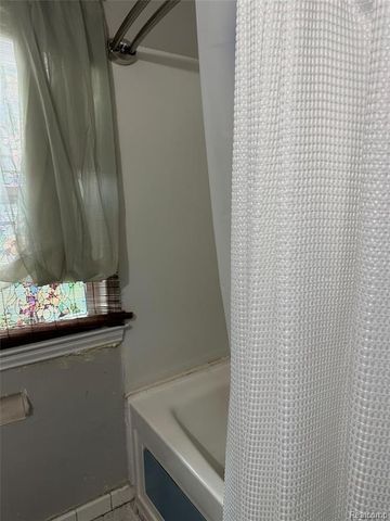 20115 Pelkey Street, Detroit, MI 48205