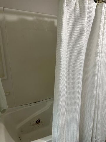 20115 Pelkey Street, Detroit, MI 48205