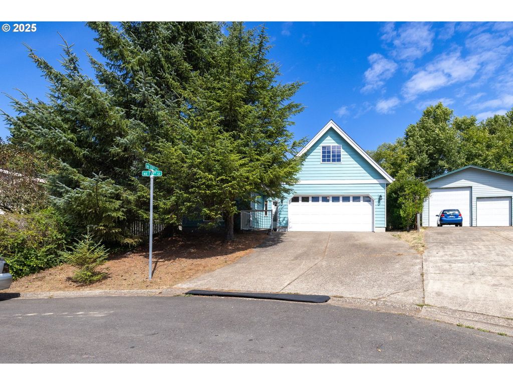 335 Ne 70TH Dr, Newport, OR 97365