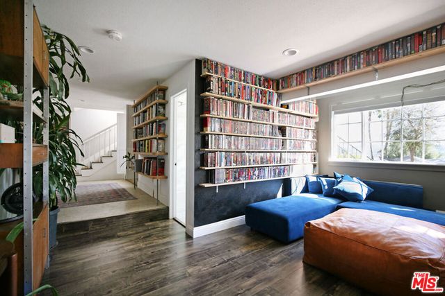 2321 Lake View Avenue, Los Angeles, CA 90039