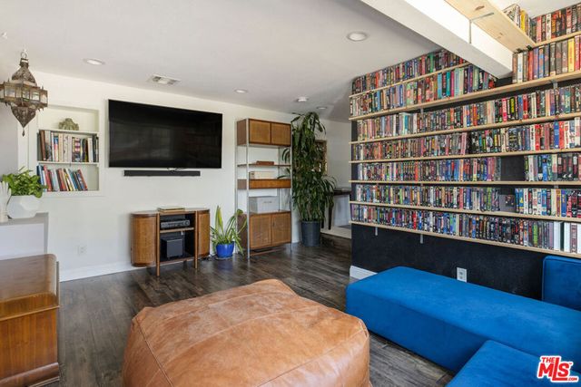 2321 Lake View Avenue, Los Angeles, CA 90039