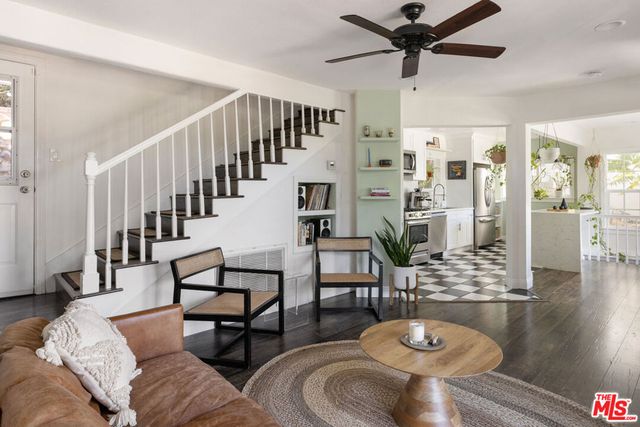 2321 Lake View Avenue, Los Angeles, CA 90039