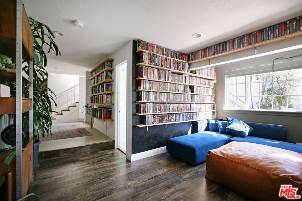 Image 19 of property listing at 2321 Lake View Avenue, Los Angeles, CA 90039