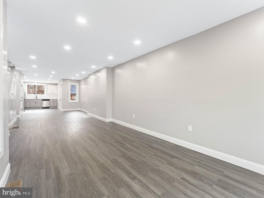 7026 FORREST AVE, Philadelphia, PA 19138 — photo 3