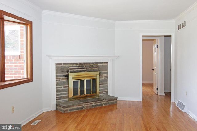 20 LONGVIEW DR, Newark, DE 19711
