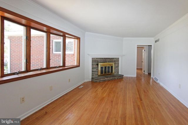 20 LONGVIEW DR, Newark, DE 19711