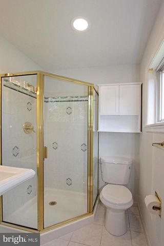 20 LONGVIEW DR, Newark, DE 19711
