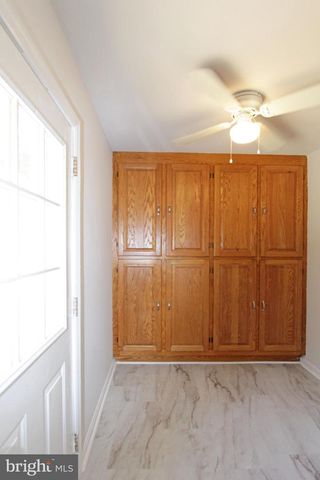 20 LONGVIEW DR, Newark, DE 19711