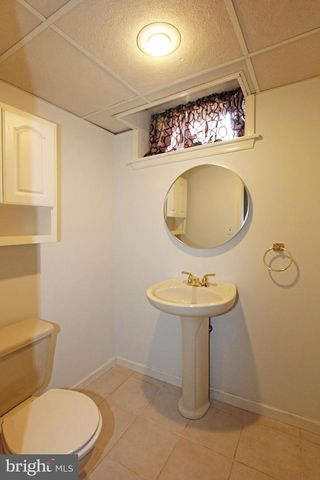 20 LONGVIEW DR, Newark, DE 19711