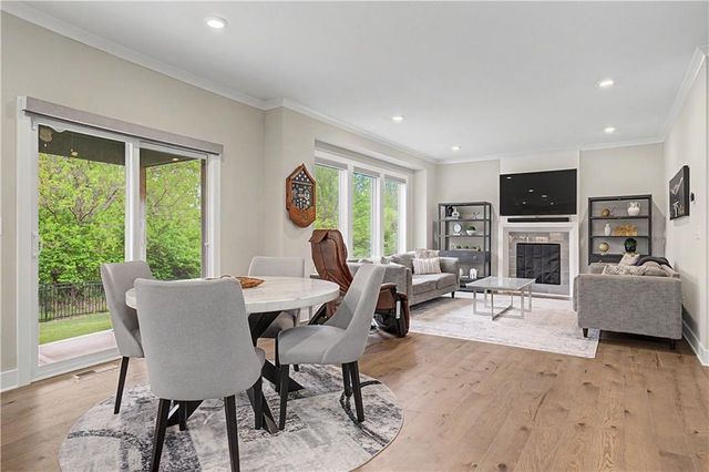 1422 SW Georgetown Drive, Lee's Summit, MO 64082