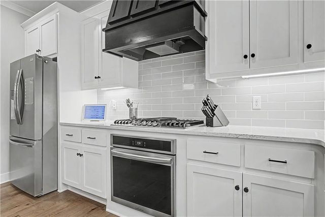 1422 SW Georgetown Drive, Lee's Summit, MO 64082