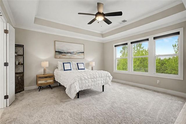 1422 SW Georgetown Drive, Lee's Summit, MO 64082