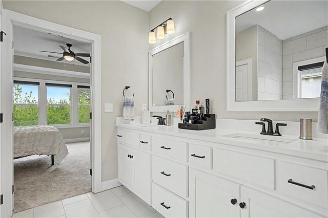 1422 SW Georgetown Drive, Lee's Summit, MO 64082