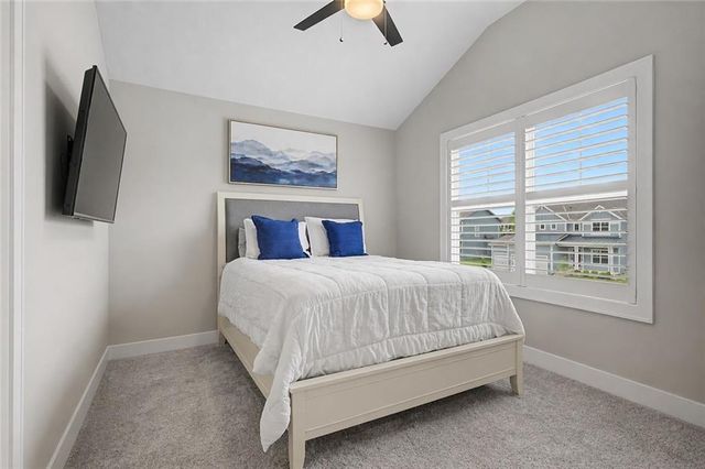 1422 SW Georgetown Drive, Lee's Summit, MO 64082