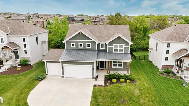 1422 SW Georgetown Drive, Lee's Summit, MO 64082
