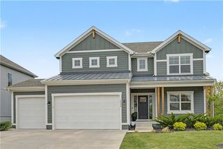 1422 SW Georgetown Drive, Lee's Summit, MO 64082