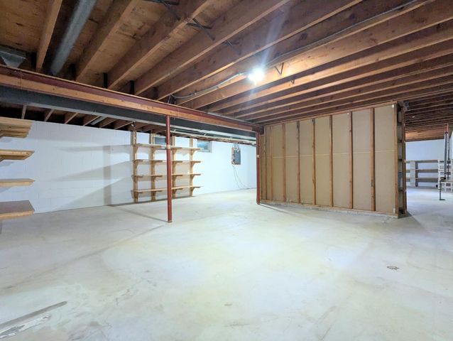 6065 Oakwood Road, Woodbury, MN 55125