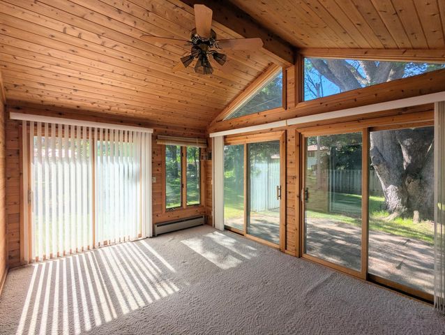 6065 Oakwood Road, Woodbury, MN 55125