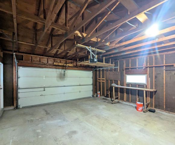 6065 Oakwood Road, Woodbury, MN 55125