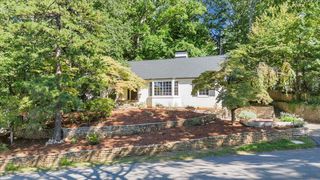 3162 Stoneridge RD, Roanoke, VA 24014