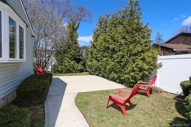 1481 N Meadow Road, Merrick, NY 11566