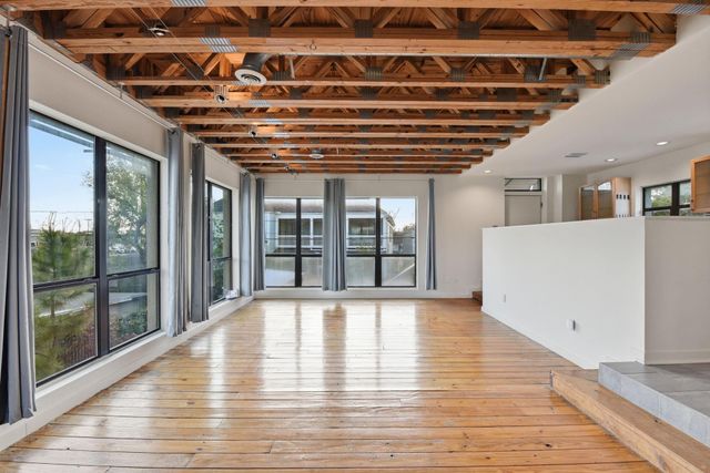 931 Alexander Street, Houston, TX 77008