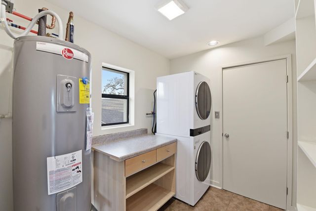 931 Alexander Street, Houston, TX 77008