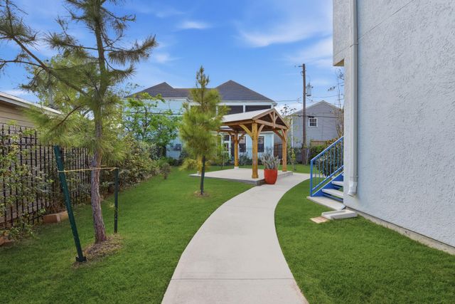 931 Alexander Street, Houston, TX 77008