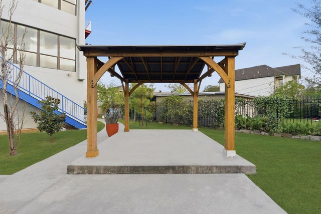 931 Alexander Street, Houston, TX 77008