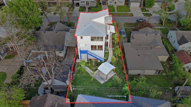 931 Alexander Street, Houston, TX 77008