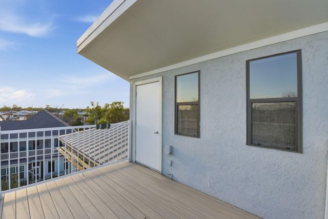 931 Alexander Street, Houston, TX 77008