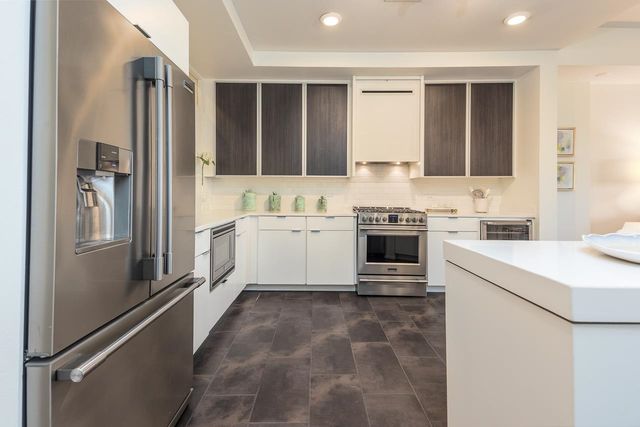 717 S Riverside Dr Apt 506, Memphis, TN 38103