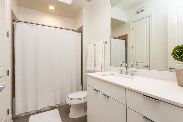 717 S Riverside Dr Apt 506, Memphis, TN 38103