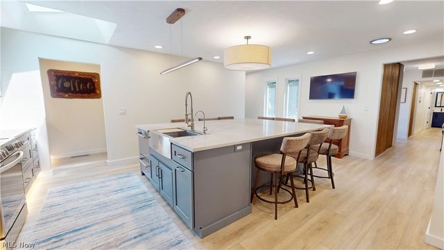 5726 Rock Point Circle, North Ridgeville, OH 44039