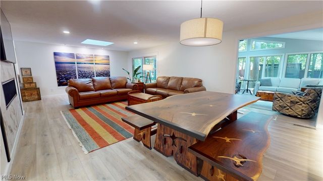 5726 Rock Point Circle, North Ridgeville, OH 44039