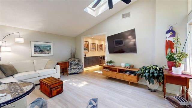5726 Rock Point Circle, North Ridgeville, OH 44039