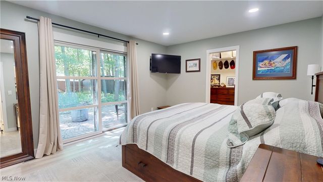 5726 Rock Point Circle, North Ridgeville, OH 44039