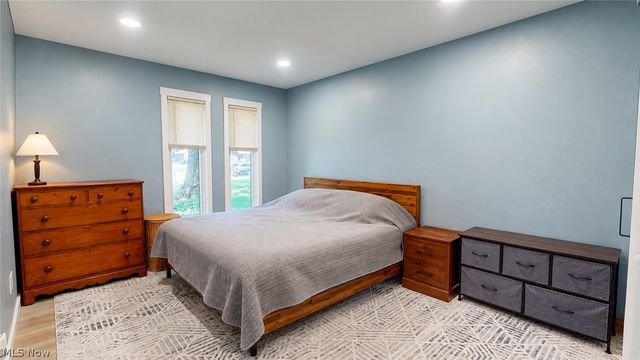 5726 Rock Point Circle, North Ridgeville, OH 44039