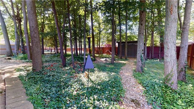 5726 Rock Point Circle, North Ridgeville, OH 44039