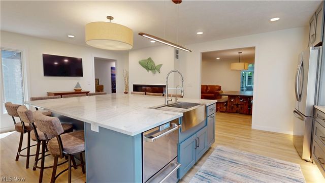 5726 Rock Point Circle, North Ridgeville, OH 44039